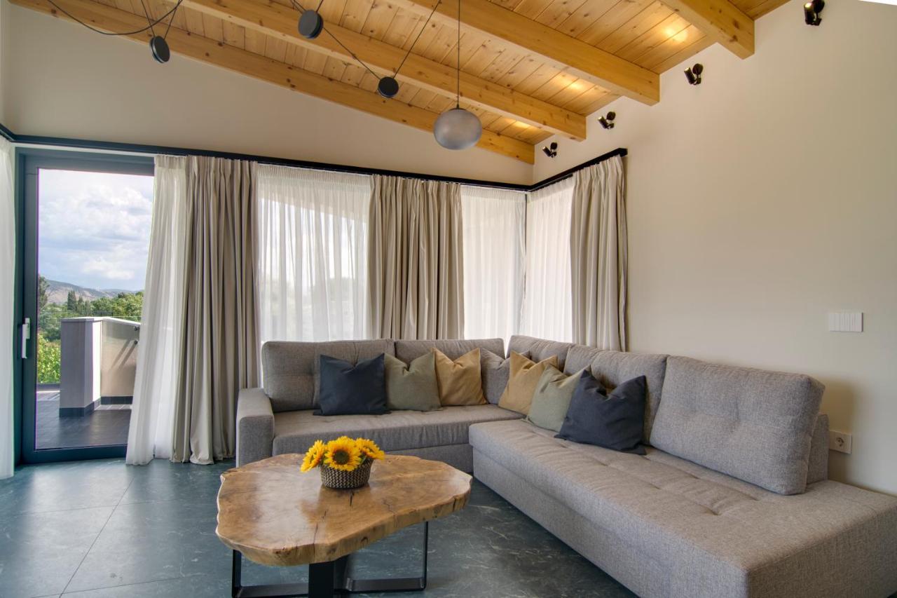 Selin Luxury Residences Ioannina Exterior photo